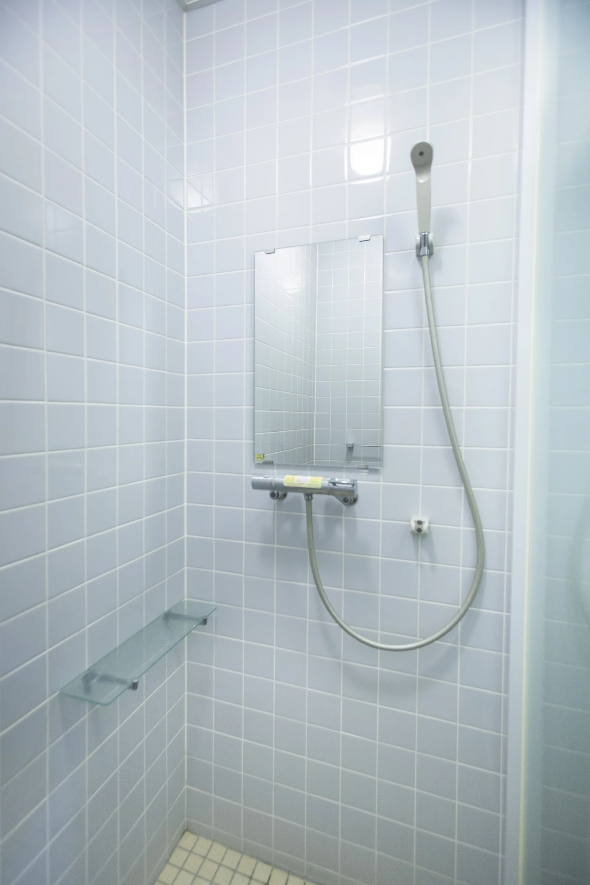 Shower Room 1F